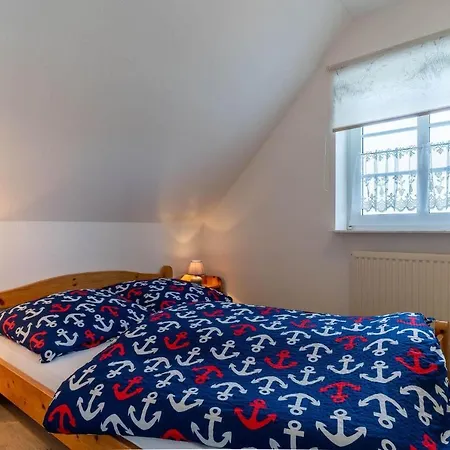 Bi-uns-to-hus Toenning