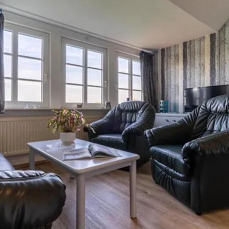 Bi-uns-to-hus * Toenning